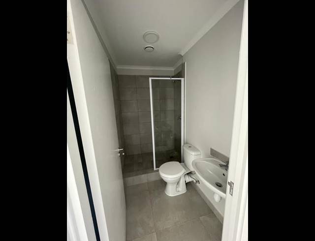 2 BEDROOM APARTMENT FOR SALE IN LINCOLN MEADE